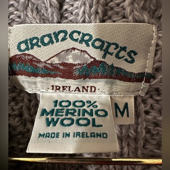 ARAN CRAFTS M Cottagecore Chunky 100% Merino Wool Cable Knit Fisherman Sweater - Picture 2 of 9